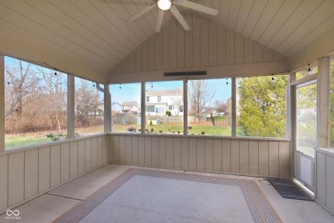 6686 Woodcrest Drive Avon IN 46123