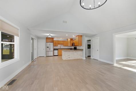 6686 Woodcrest Drive Avon IN 46123