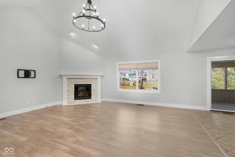 6686 Woodcrest Drive Avon IN 46123