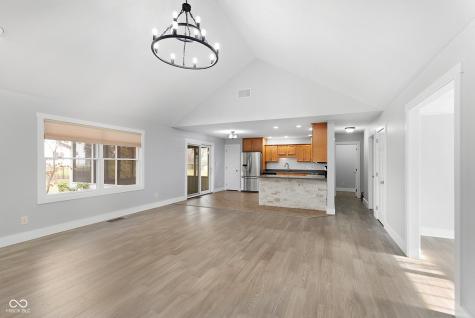 6686 Woodcrest Drive Avon IN 46123