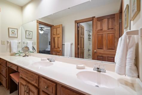 6441 Harting Overlook Indianapolis IN 46237
