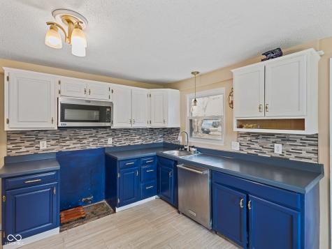 1707 W 76th Place Indianapolis IN 46260