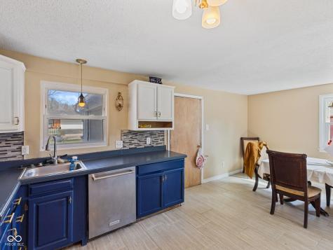 1707 W 76th Place Indianapolis IN 46260