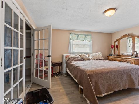 1707 W 76th Place Indianapolis IN 46260