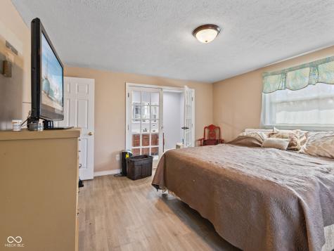 1707 W 76th Place Indianapolis IN 46260