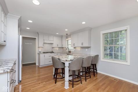 624 Hawthorne Drive Carmel IN 46033