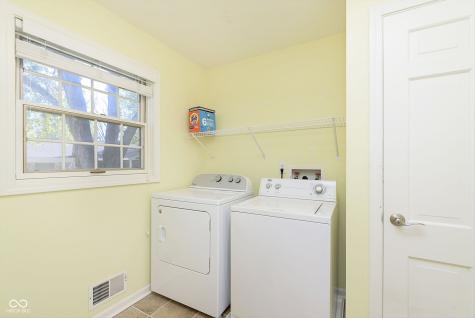624 Hawthorne Drive Carmel IN 46033