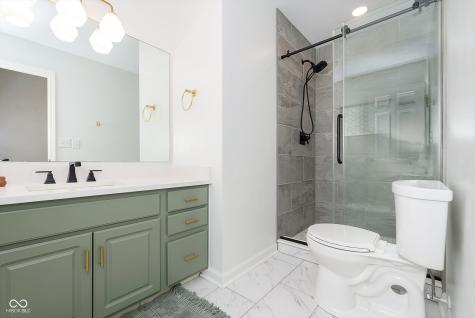 624 Hawthorne Drive Carmel IN 46033