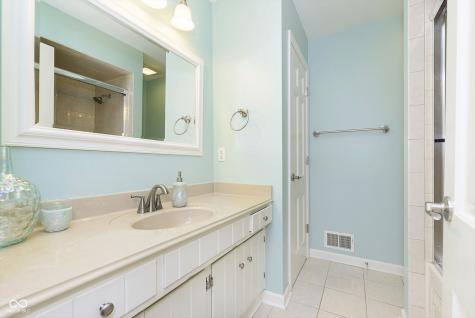 624 Hawthorne Drive Carmel IN 46033