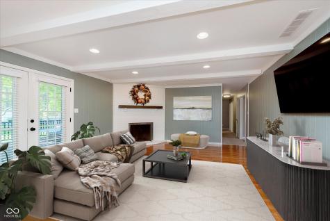 624 Hawthorne Drive Carmel IN 46033