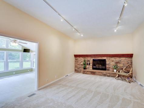 8037 Tanager Court Indianapolis IN 46256