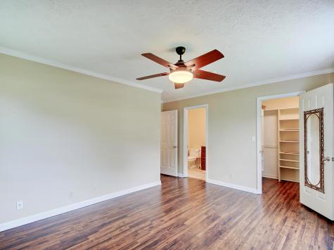 8037 Tanager Court Indianapolis IN 46256