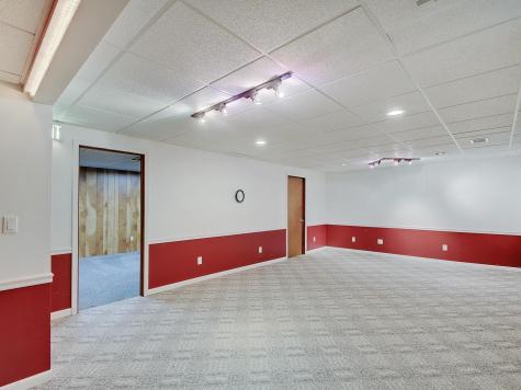 8037 Tanager Court Indianapolis IN 46256
