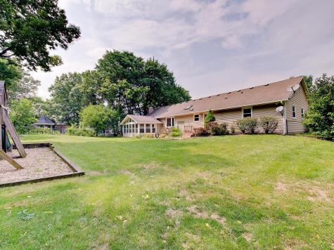 8037 Tanager Court Indianapolis IN 46256