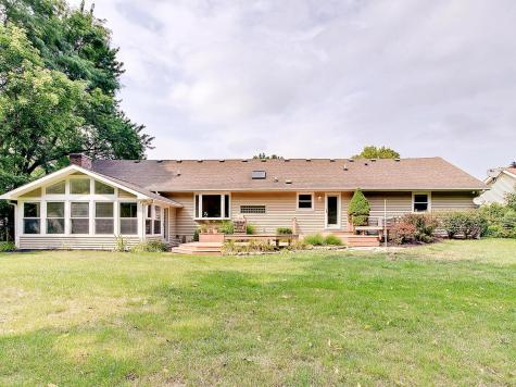 8037 Tanager Court Indianapolis IN 46256