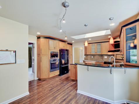 8037 Tanager Court Indianapolis IN 46256