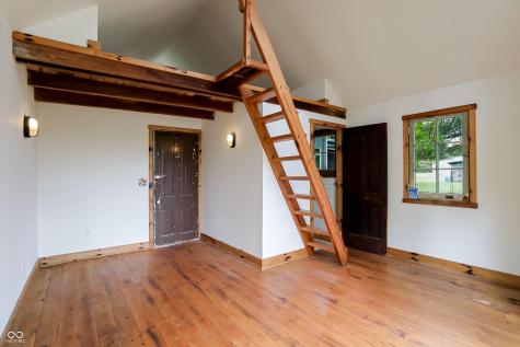 7070 S 650 W Columbus IN 47201