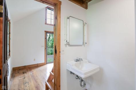 7070 S 650 W Columbus IN 47201