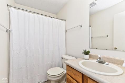 6234 Amber Valley Lane Indianapolis IN 46237