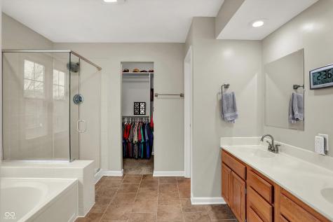 11008 Stratford Way Fishers IN 46038