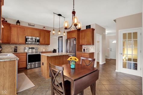 11008 Stratford Way Fishers IN 46038
