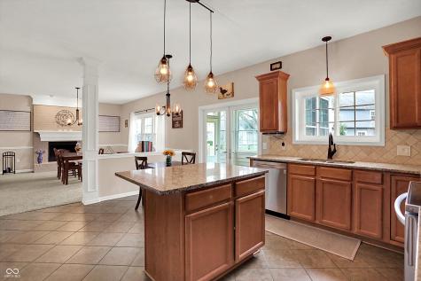 11008 Stratford Way Fishers IN 46038