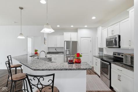 4160 Cairo Way Avon IN 46123