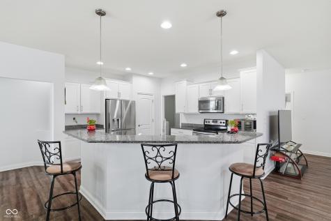 4160 Cairo Way Avon IN 46123
