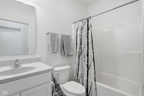 4160 Cairo Way Avon IN 46123