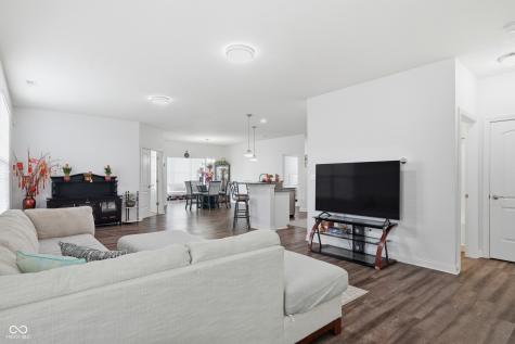 4160 Cairo Way Avon IN 46123