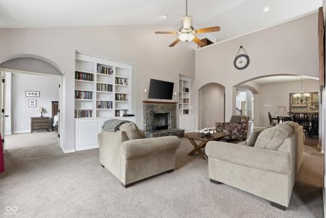 6093 Mountain Hawk Drive Zionsville IN 46077