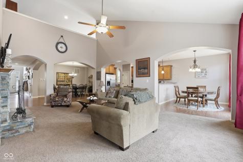 6093 Mountain Hawk Drive Zionsville IN 46077