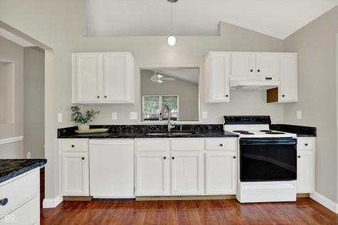 9055 Glass Chimney Lane Fishers IN 46037