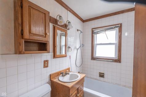 7004 Caroline Avenue Indianapolis IN 46220