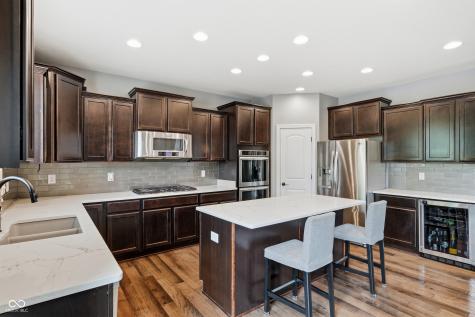8842 Windpointe Pass Zionsville IN 46077