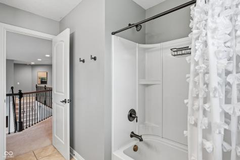 8842 Windpointe Pass Zionsville IN 46077