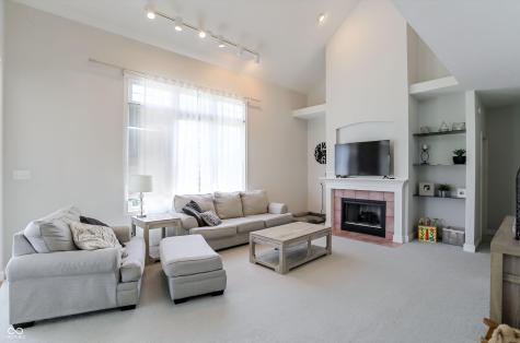 13121 Irwin Way Carmel IN 46032