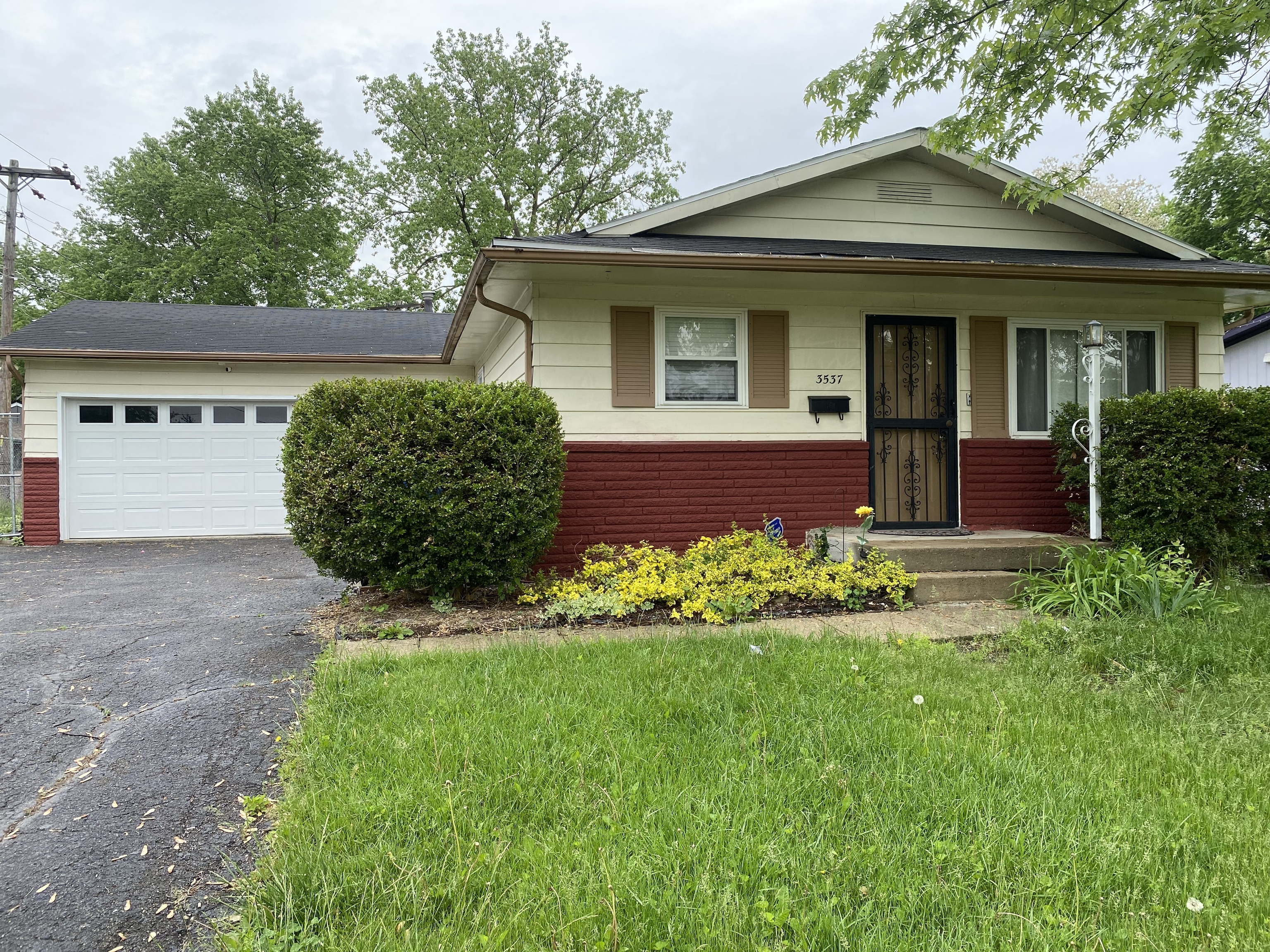 3537 Ireland Drive Indianapolis IN 46235