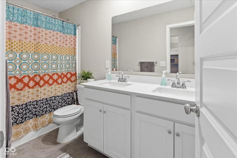 8711 Laurelton Place Brownsburg IN 46112