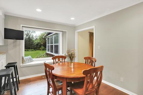 1095 Williamsburg Lane Zionsville IN 46077
