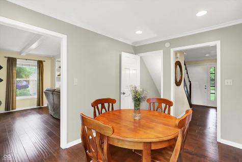 1095 Williamsburg Lane Zionsville IN 46077