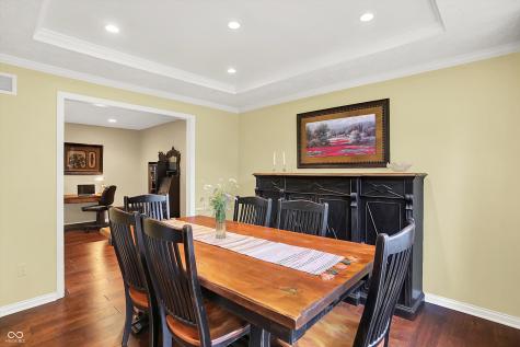 1095 Williamsburg Lane Zionsville IN 46077