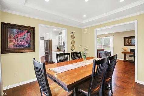 1095 Williamsburg Lane Zionsville IN 46077