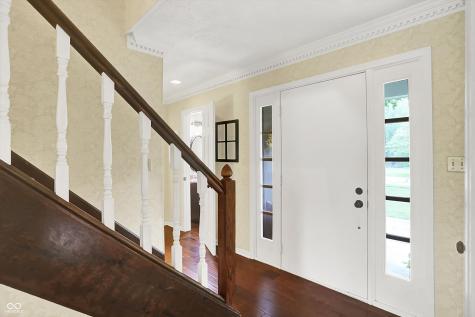 1095 Williamsburg Lane Zionsville IN 46077