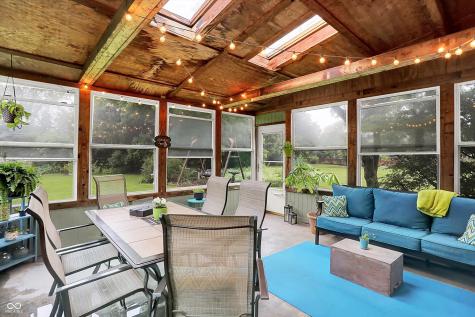 1095 Williamsburg Lane Zionsville IN 46077