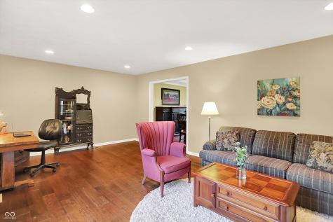 1095 Williamsburg Lane Zionsville IN 46077