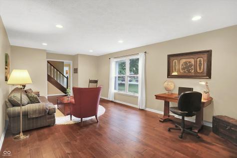 1095 Williamsburg Lane Zionsville IN 46077