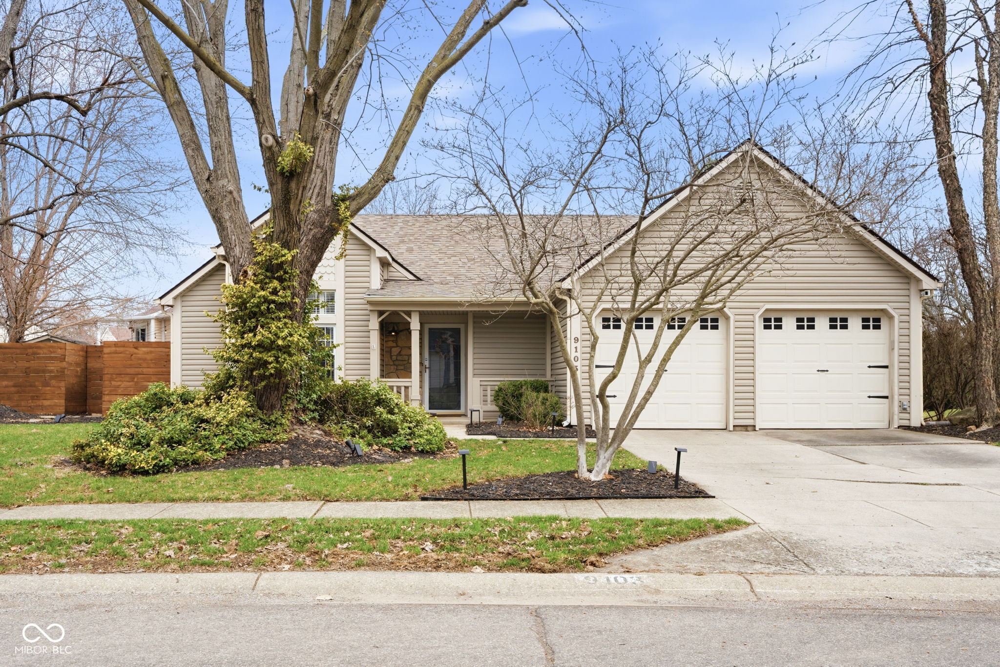9103 Fireside Drive Indianapolis IN 46250