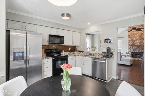 9103 Fireside Drive Indianapolis IN 46250