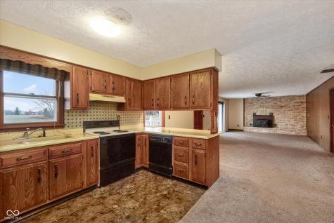 6138 N 75 W Whiteland IN 46184